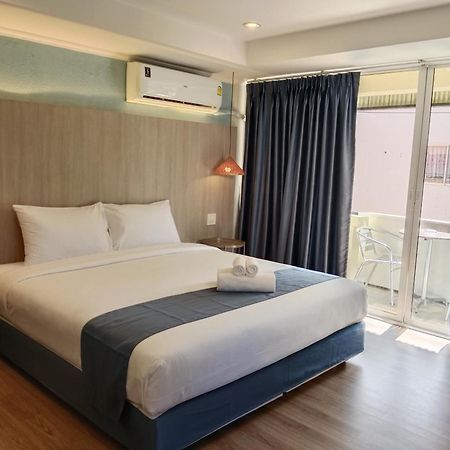 Eastique Hotel Koh Chang Trat Exterior photo