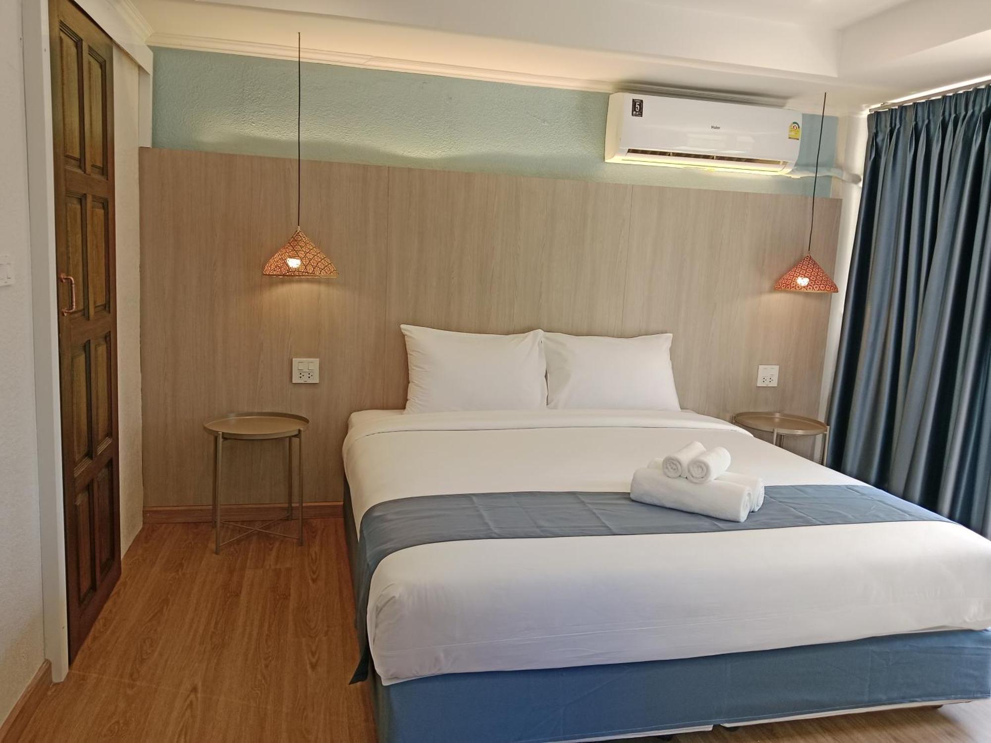 Eastique Hotel Koh Chang Trat Exterior photo